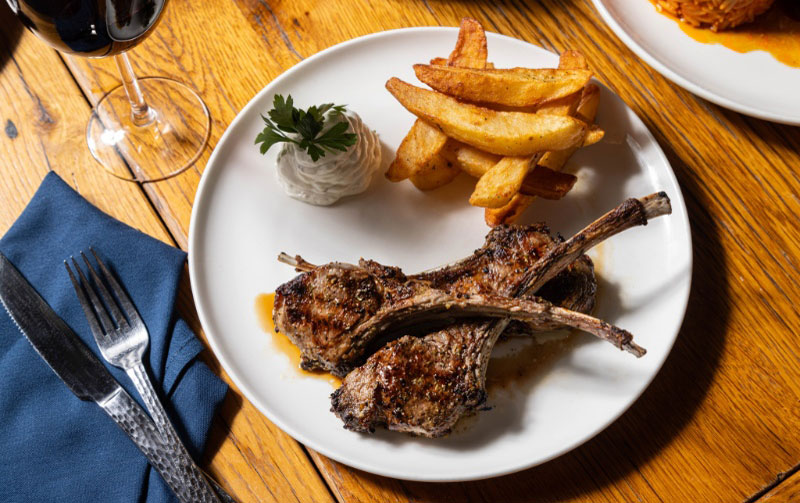 charcoal-grilled lamb chops