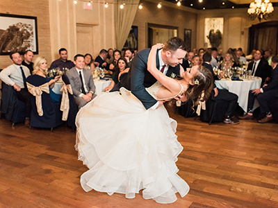 wedding couple dancing