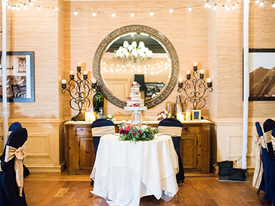 bride and groom table