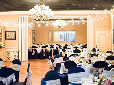 banquest room served for a wedding reception